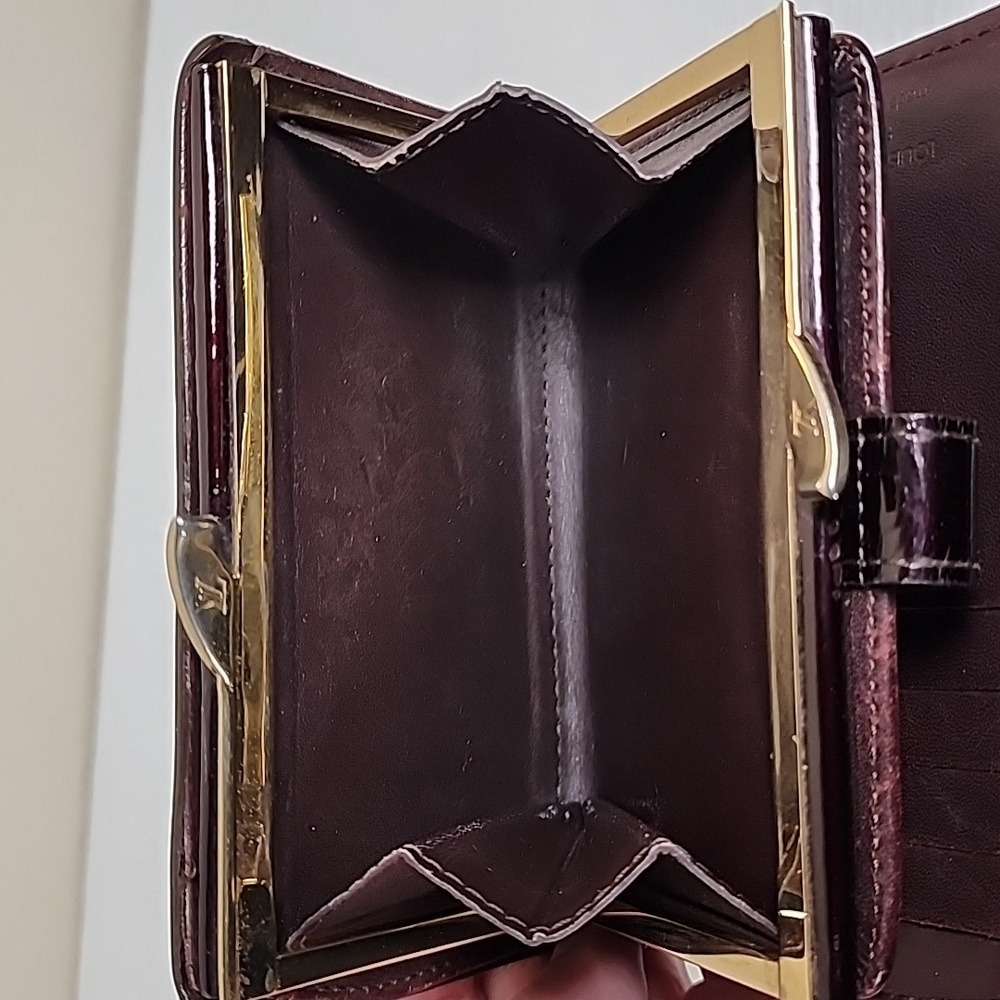 Louis Vuitton Monogram Vernis Wallet In Amarante - Picture 11 of 11